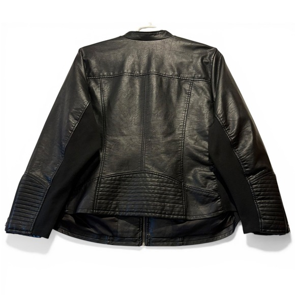 torrid Jackets & Blazers - Torrid Black Faux LeatherMoto Jacket Ribbed Quilted Zip Front Women's Sz 4 (4X)